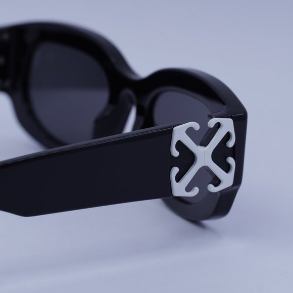 Off-White OERI14E PALMER 1007 Sunglasses Black Oval Frame, Grey Lenses